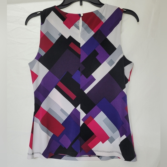 31. CALVIN KLEIN Sleeveless Geo Print Top With Pleated Neckline Size PS - Picture 2 of 7